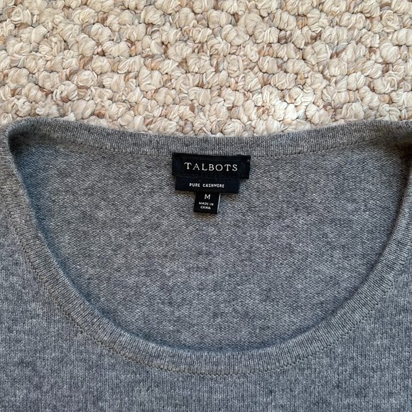 TALBOTS - Cashmere Button-Cuff Sweater - Excellent Condition - Picture 8 of 9